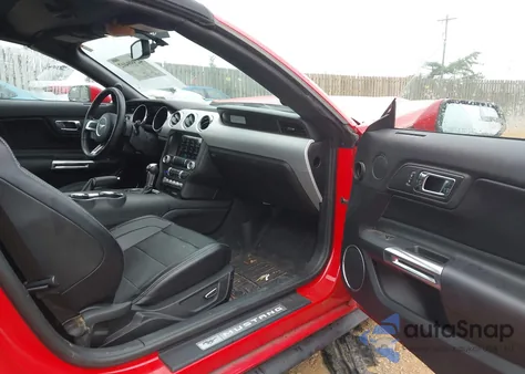 2016 Ford Mustang z USA, uszkodzony, nr VIN 1FATP8UH8G5312433